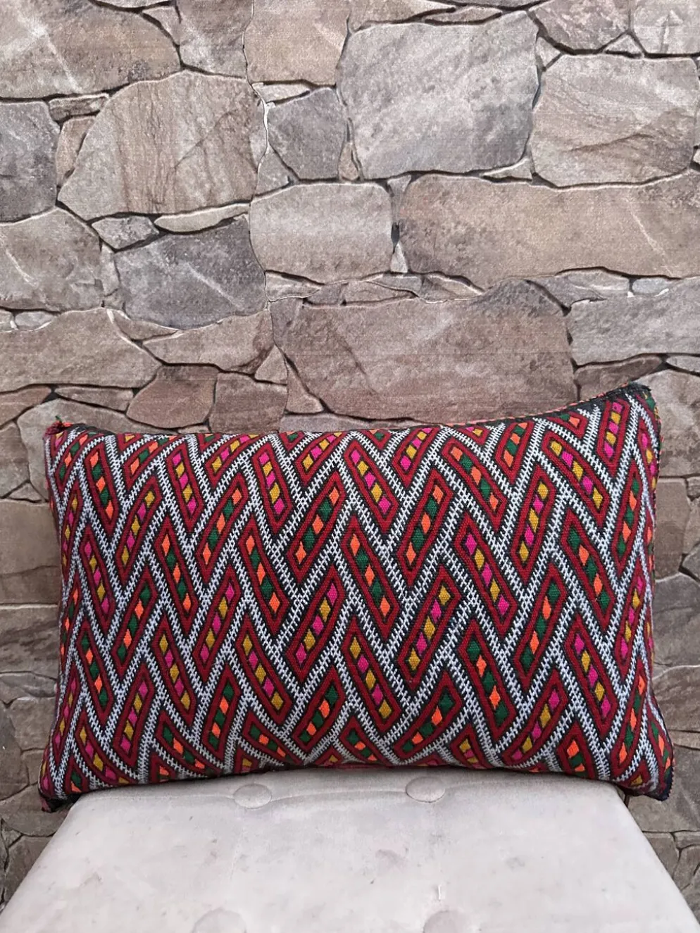 Housse de coussin vintage berbère marocaine en laine