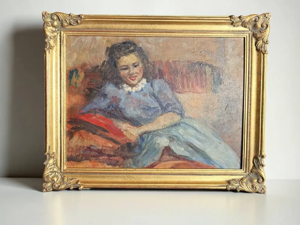HSP portrait jeune femme assise signée Lilly Véréa XXème