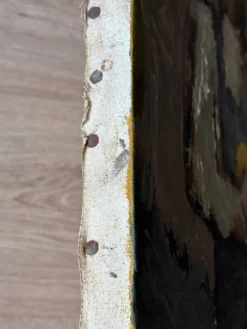 Huile sur toile « Jeune fille au fruit » XXeme, signé