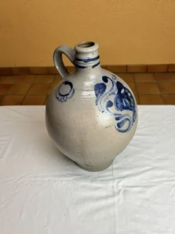 Huilier ancien en grès alsacien