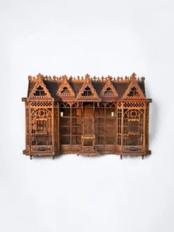 Importante cage à oiseaux - volière figurant une maison début xxème l 158 cm