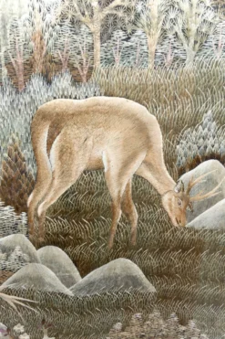 Importante tenture Indochinoise brodée de Soie, Cerfs en forêt, vers 1940