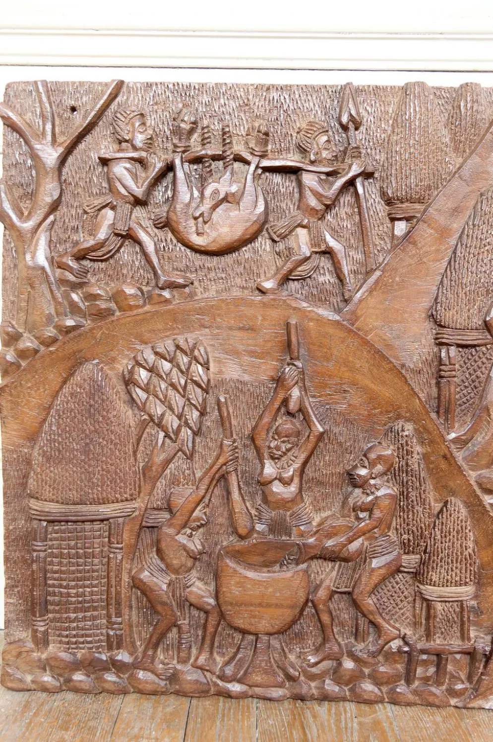 Important Panneau Monoxyle, Bas-Relief Bamoun, Cameroun, Circa 1960