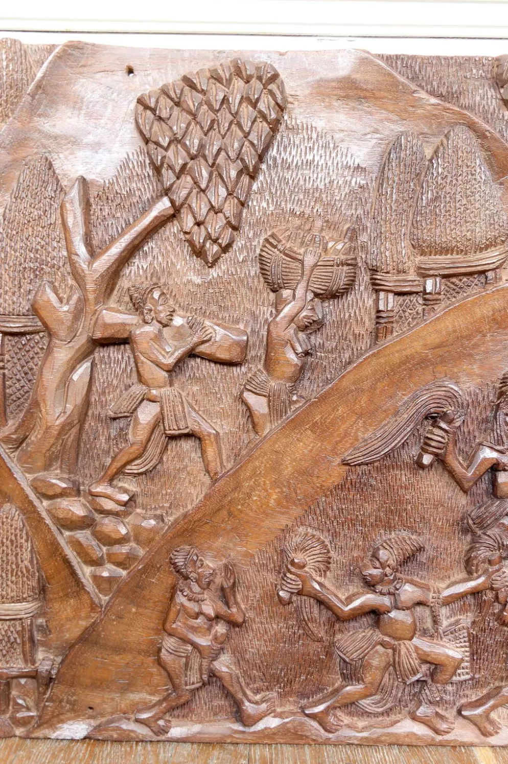 Important Panneau Monoxyle, Bas-Relief Bamoun, Cameroun, Circa 1960