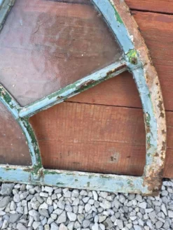 Imposte ancienne en fer forgé plein riveté du XIXème s.