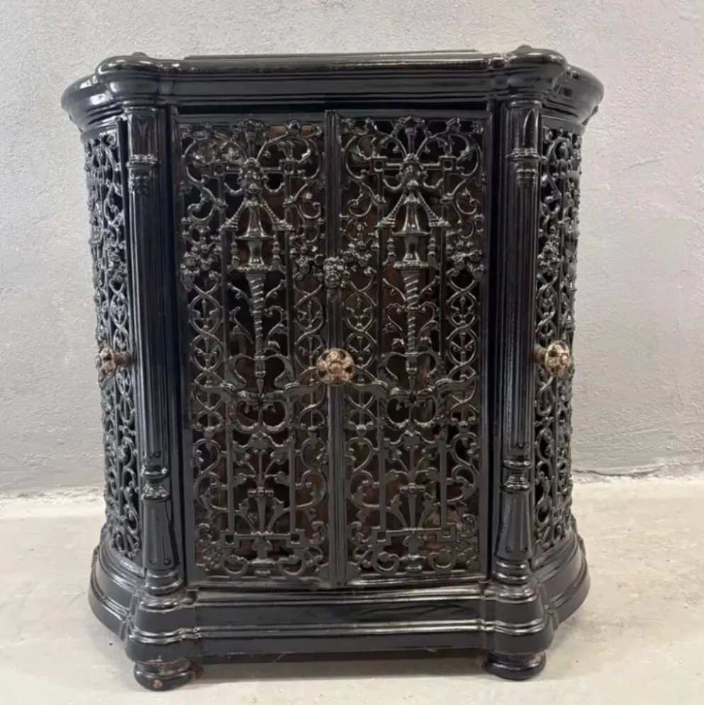 Insert de cheminée décoratif antique en fonte ornée noire style français des années 1900