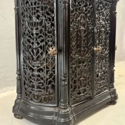 Insert de cheminée décoratif antique en fonte ornée noire style français des années 1900