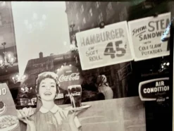 Instantané urbain – Une scène authentique de New York figée en 1959