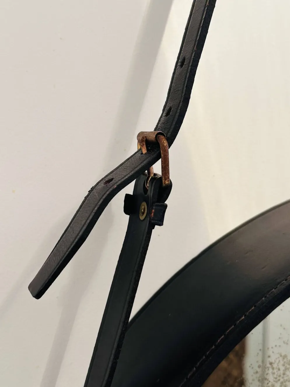 Jacques Adnet miroir circulaire cuir et laiton