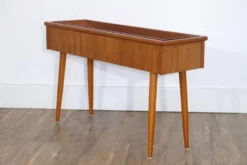 Jardiniere scandinave en teck et cuivre 1960