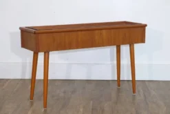 Jardiniere scandinave en teck et cuivre 1960