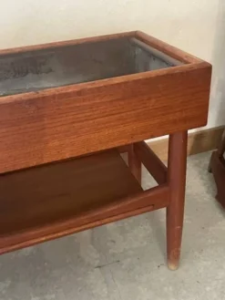 Jardinière console