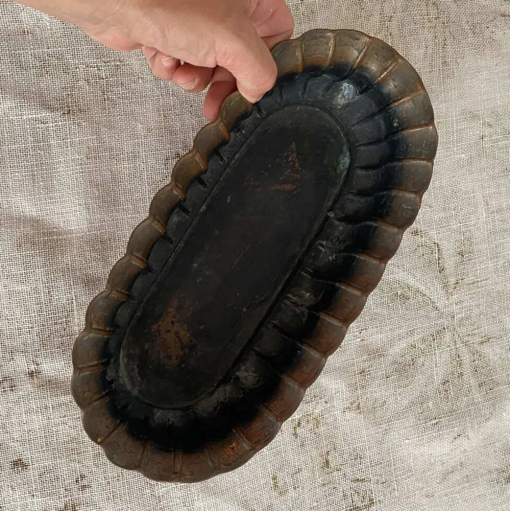 Jardinière Egidio Casagrande en cuivre repoussé , Italy