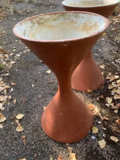 Jardinières diabolo Willy Guhl