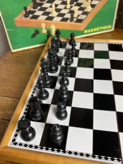 Jeu d’échec magnétique et pliable