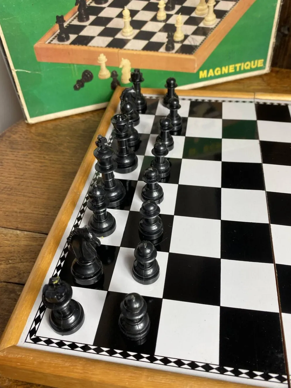 Jeu d’échec magnétique et pliable