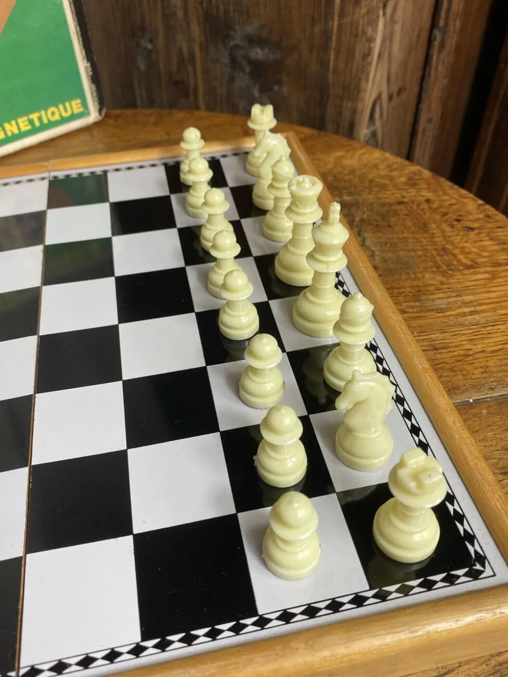 Jeu d’échec magnétique et pliable