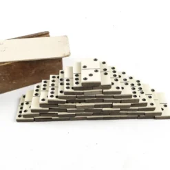 Jeu de dominos postmoderne, Pologne, années 1950, ensemble de 28.