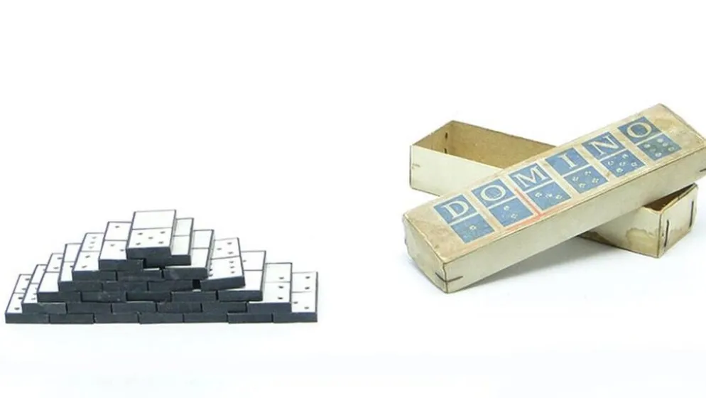 Jeu de dominos postmoderne, Pologne, années 1970, ensemble de 28.