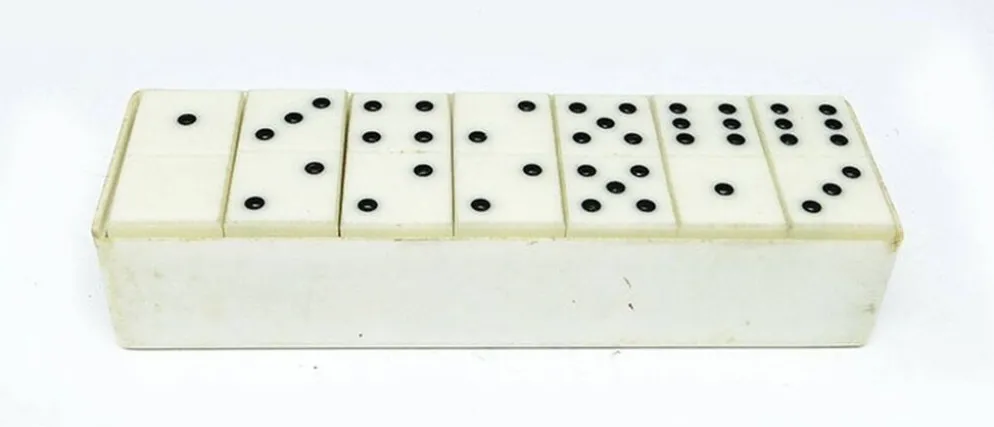 Jeu de dominos postmoderne, URSS, années 1970, ensemble de 28