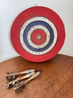 Jeu de fléchettes vintage