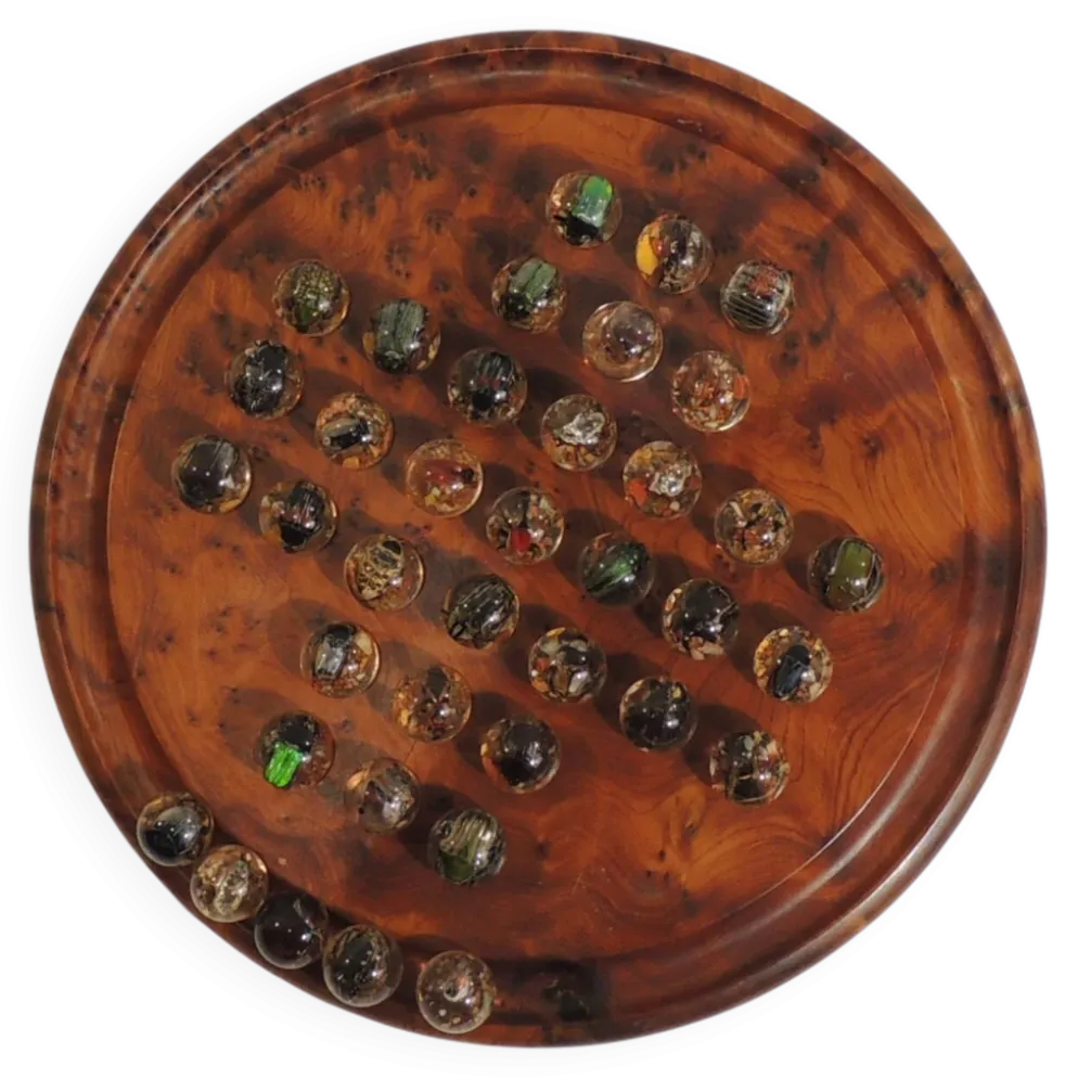 Jeu de solitaire vintage en bois avec billes en résine et insectes – Madaga