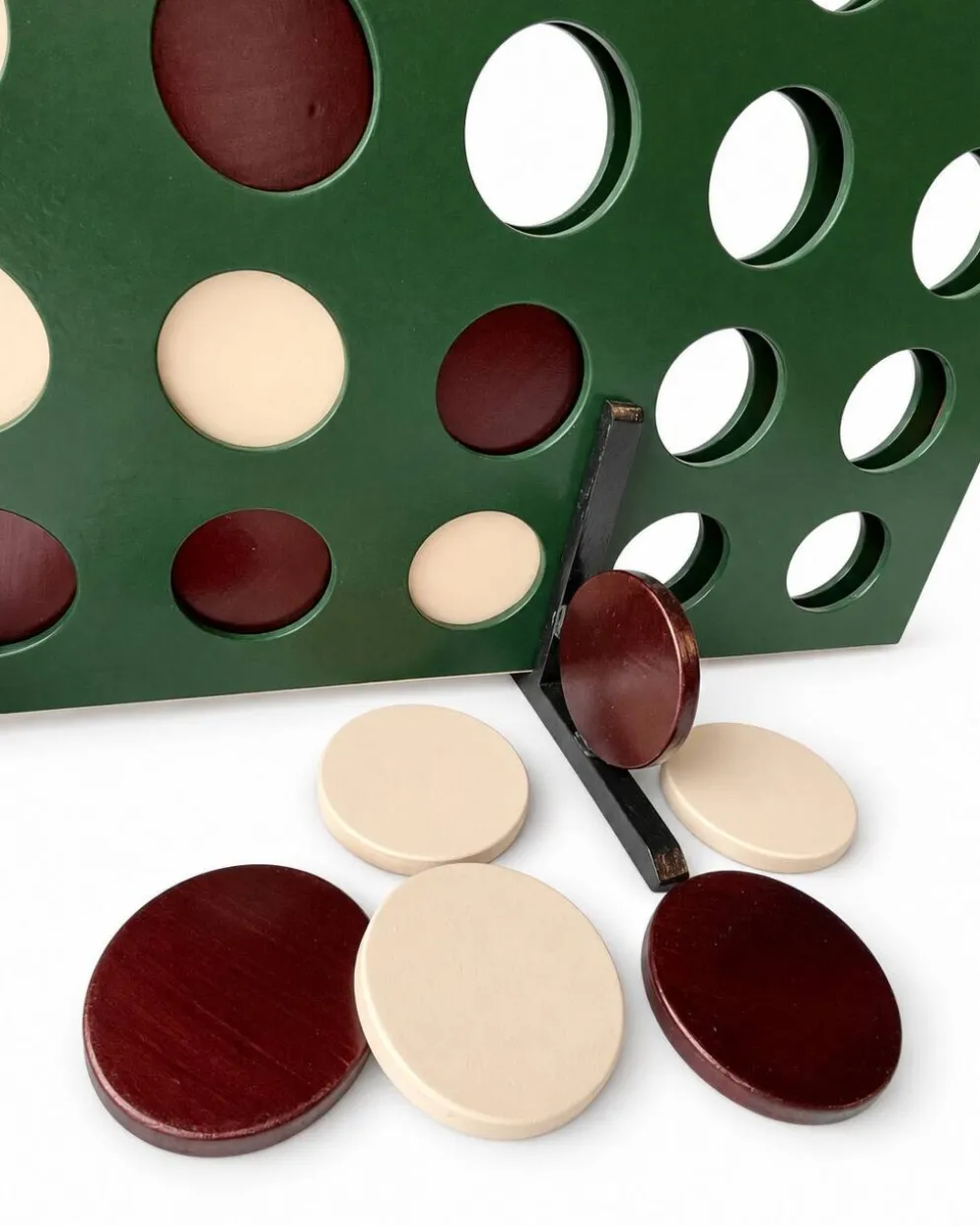 Jeu en bois surdimensionné fait main, unique en son genre, de quatre à la suite.