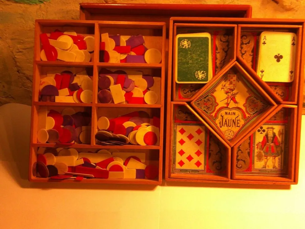 Jeu Nain Jaune ancien
