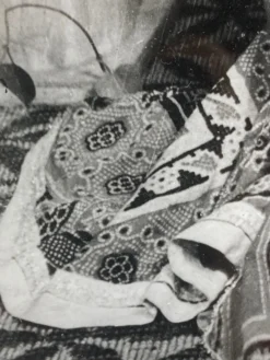 Jeune femme, photo en vue d'un mariage