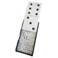 Jeux complet de Dominos Miniatures En Boîte Noir Et Blanc.