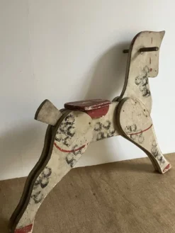 Jouet ancien, cheval en bois