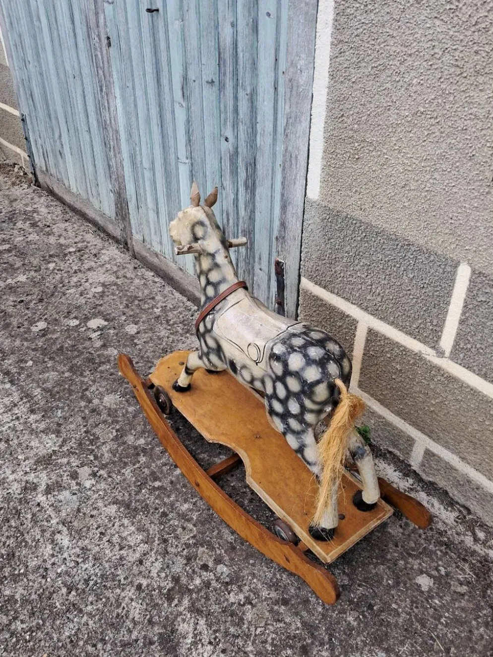 Jouet cheval en bois