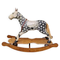 Jouet cheval en bois