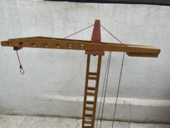 jouet grue en bois Déjou vintage années 60
