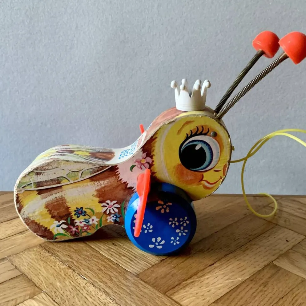 Jouet à tirer en bois Fisher-Price - Queen Buzzy Bee -1960