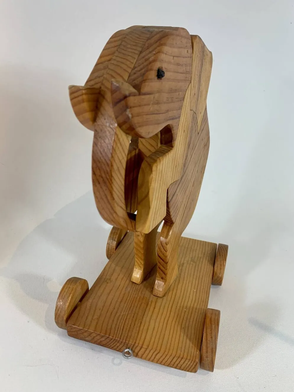 Jouet à tirer Éléphant en bois