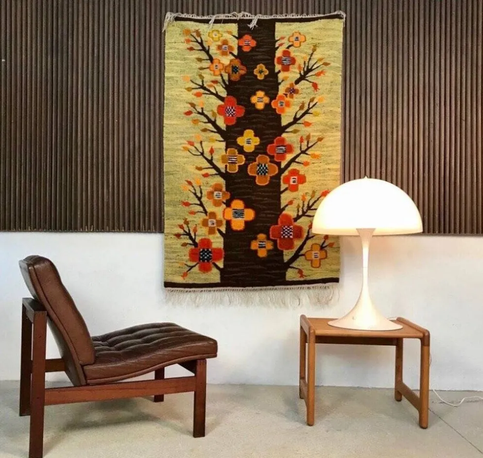 Kilim polonais ou tapis mural avec motif d'arbre et de fleurs de Cepelia, années 1960.
