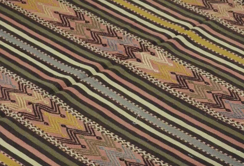 Kilim turc vintage graphique à frises géométriques 264 x 137 cm