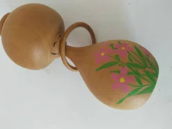 Kokeshi japonaise vintage Ōkura – anneau mobile