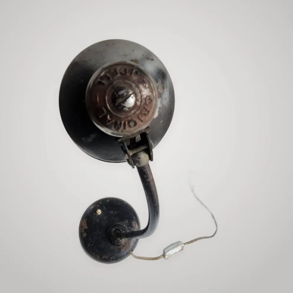 Lampe Kaiser Idell 6551 par Christian dell