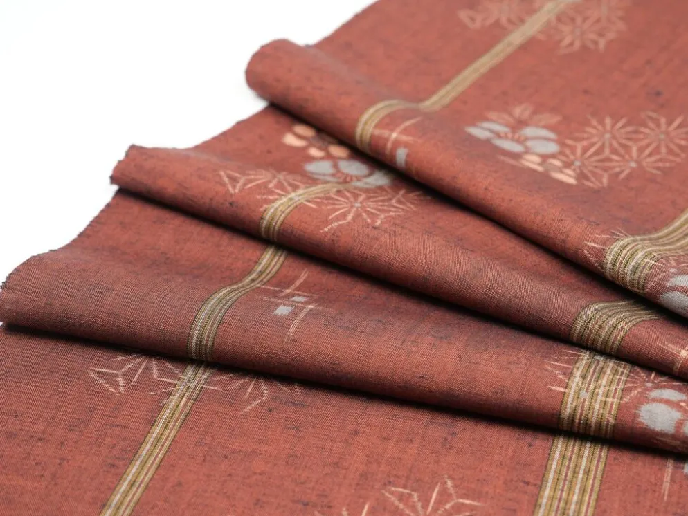 Le Bengara-Ume — Rouge rouille, ume et asanoha