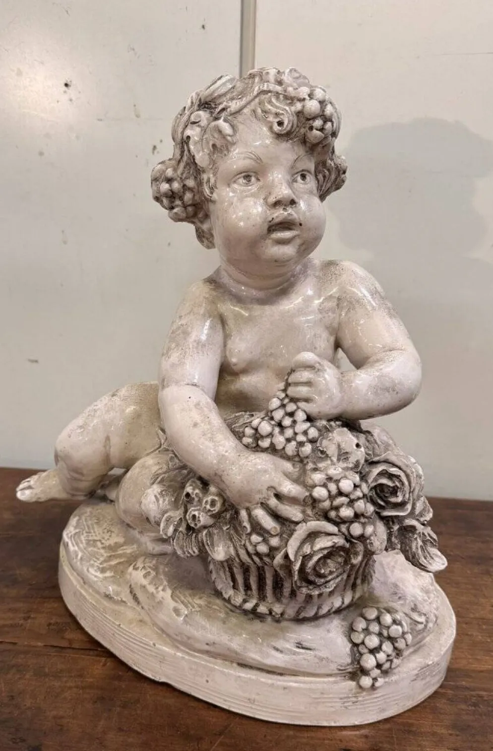 Lebrun : Putti en terre cuite émaillée
