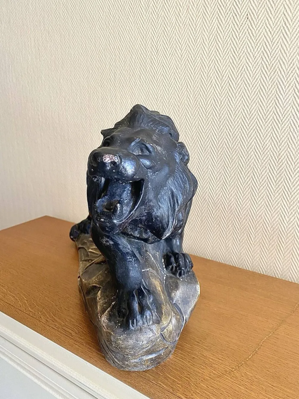 Lion rugissant art déco signé Magioni
