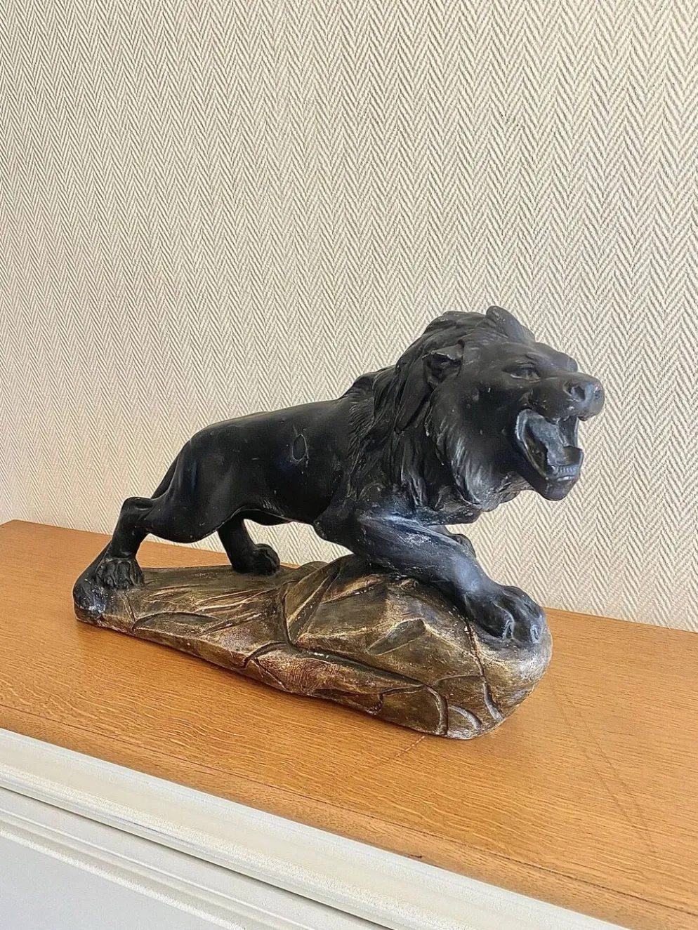Lion rugissant art déco signé Magioni