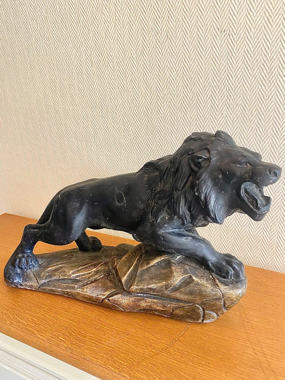 Lion rugissant art déco signé Magioni
