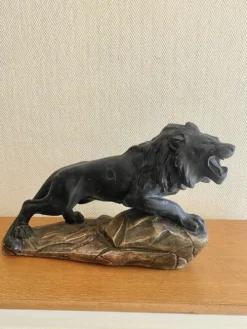 Lion rugissant art déco signé Magioni