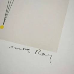 Lithographie en édition limitée de Man Ray, années 1970. Signée par l'auteur et numérotée au crayon.
