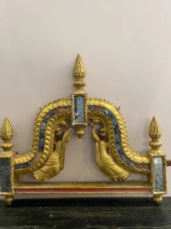 Élément architectural provenant d’un temple indien en bois doré