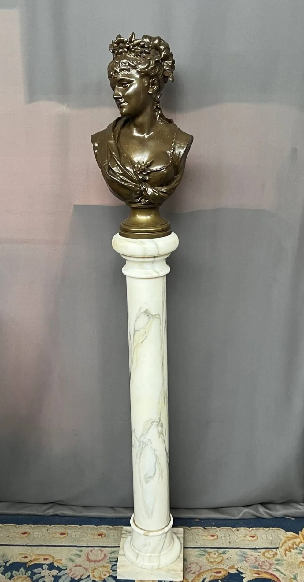 Léopold Harzé (1831–1893). Buste en bronze d'une jeune femme sur base en marbre. Belgique. Daté 1878.