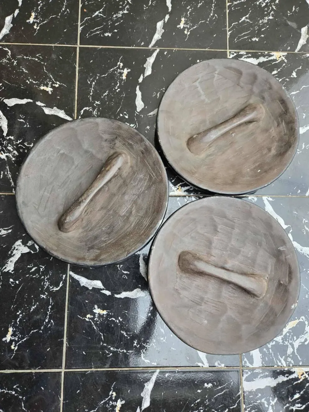 Lot de 3 Boucliers Africains Bamiléké Traditionnels